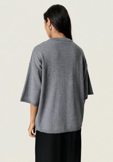 Пуловер с рукавом три четверти