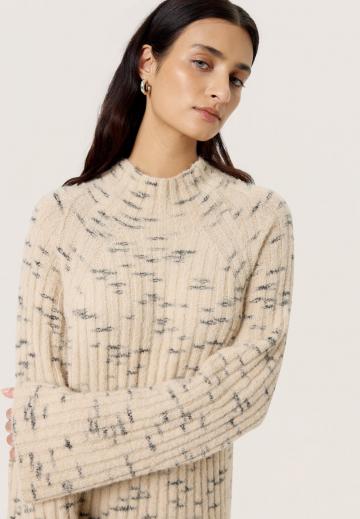 Вязаное платье