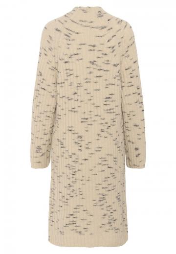 Вязаное платье