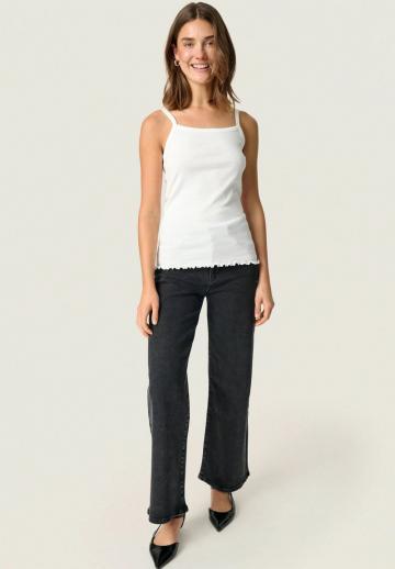 Топ на бретельках