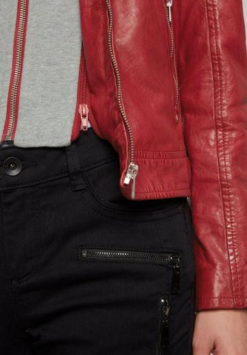 Байкерская куртка