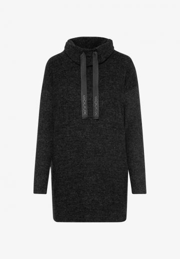 Вязаное платье