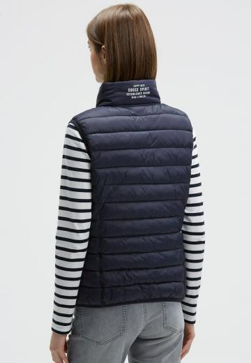 Стеганый жилет