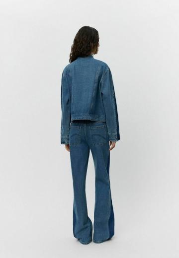 Клешеные джинсы