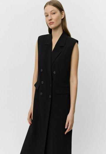 Длинный жилет