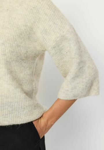 Пуловер с рукавом три четверти