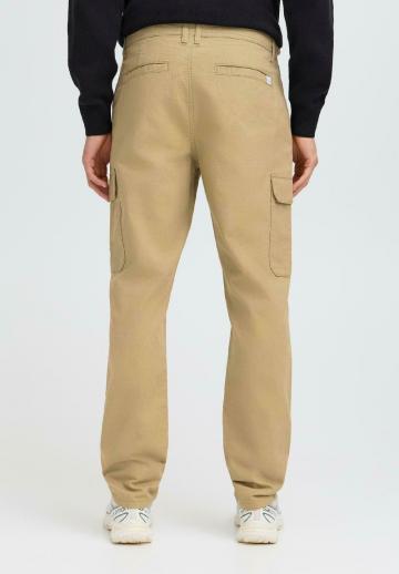 Брюки с накладными карманами