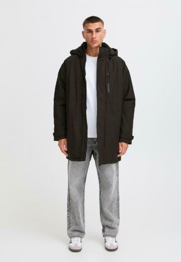 Короткое пальто