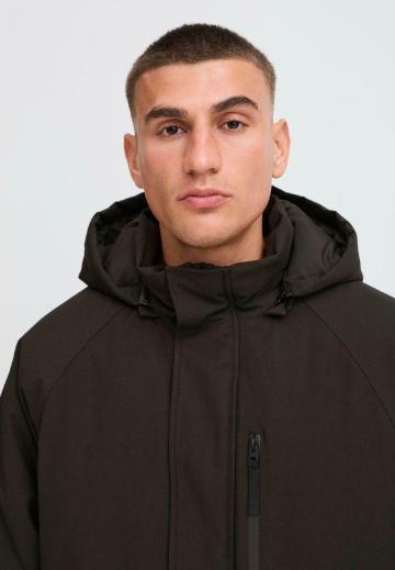 Короткое пальто