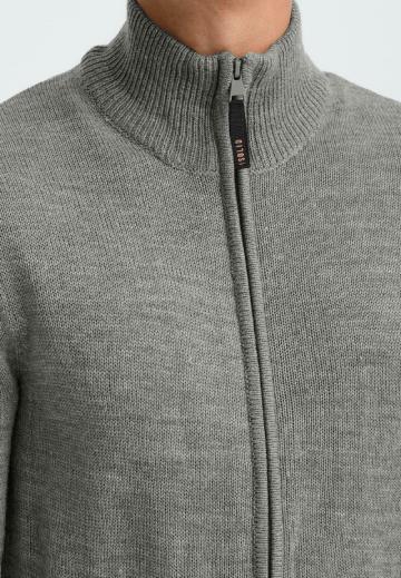 Вязаная кофта