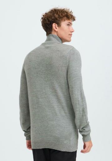 Пуловер