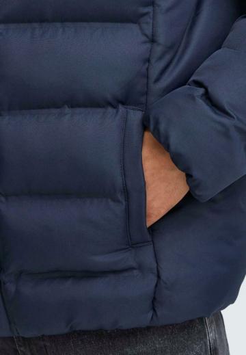 Зимняя куртка