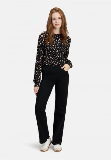 Клешеные джинсы