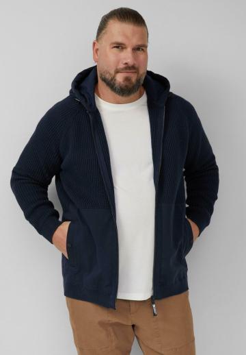 Вязаная кофта