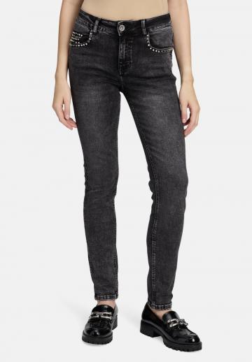 Короткие джинсы