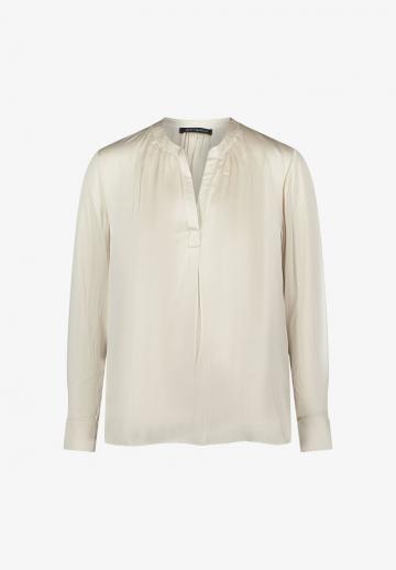Атласная блузка