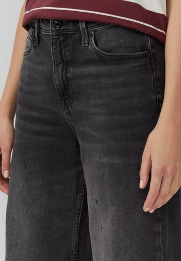 Клешеные джинсы