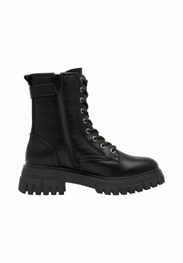 Ботинки на шнуровке