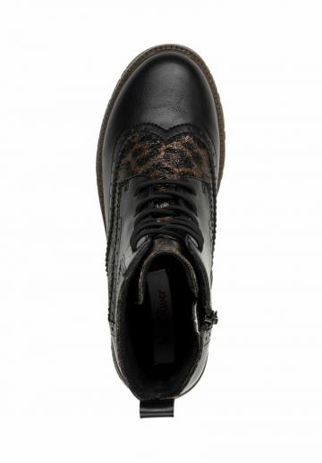 Ботинки на шнуровке