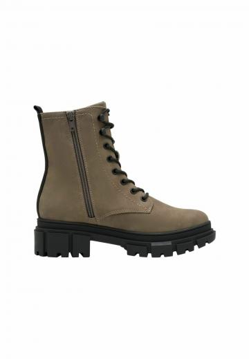 Ботинки на шнуровке