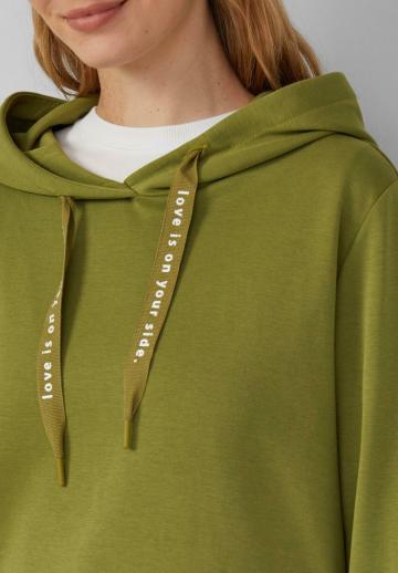 Пуловер с капюшоном