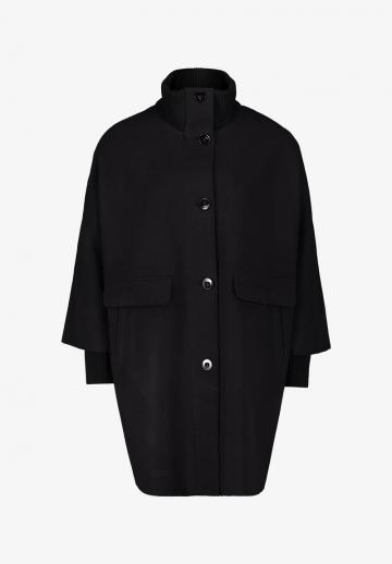 Короткое пальто