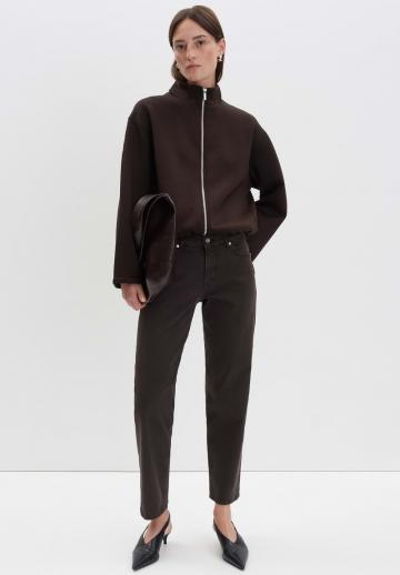 Прямые джинсы