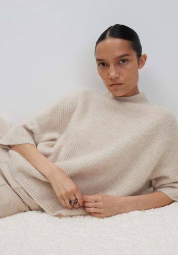 Пуловер с рукавом три четверти