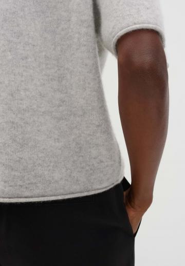 Пуловер с коротким рукавом