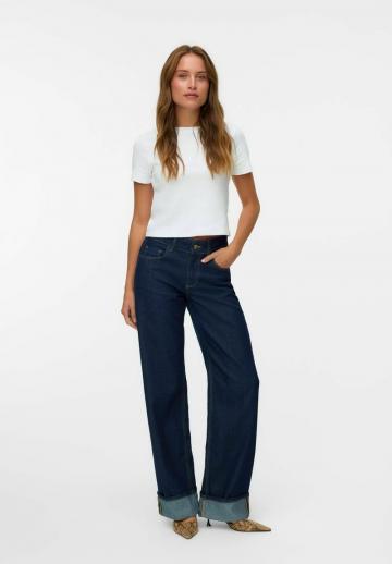 Свободные джинсы
