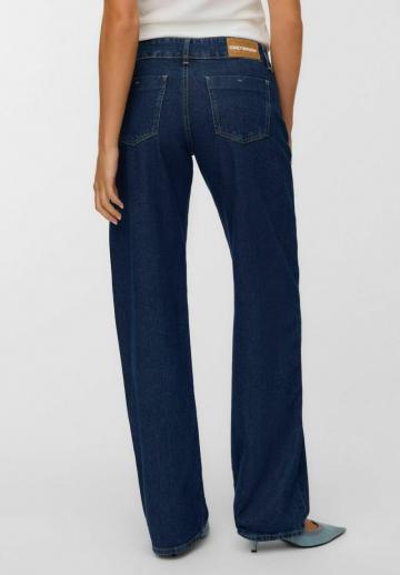 Свободные джинсы