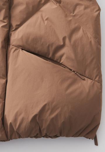 Пуховой жилет