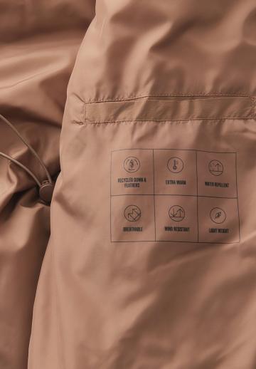 Пуховой жилет