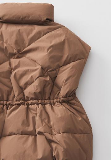 Пуховой жилет