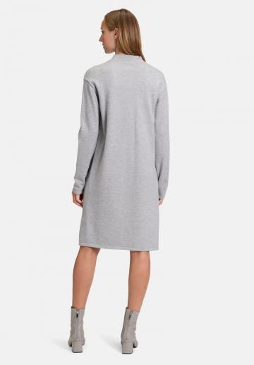 Вязаное платье