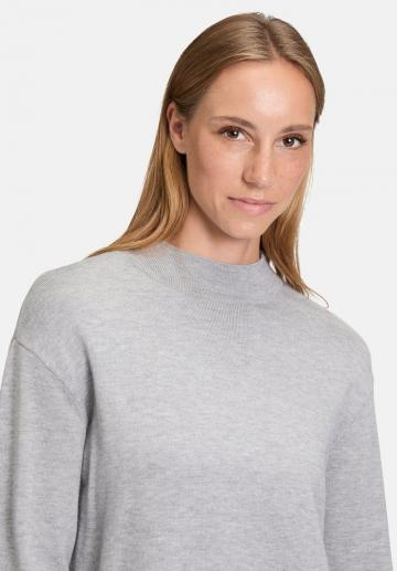 Вязаное платье