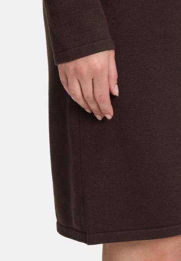 Вязаное платье