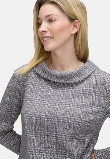 Вязаное платье