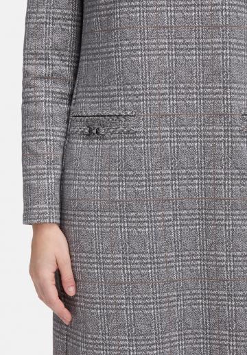 Вязаное платье