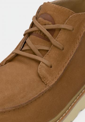 Ботинки на шнуровке