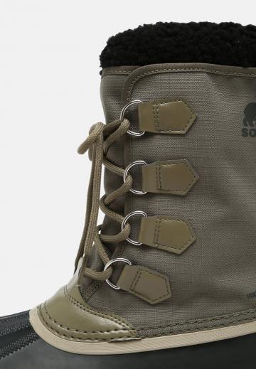 Зимние ботинки