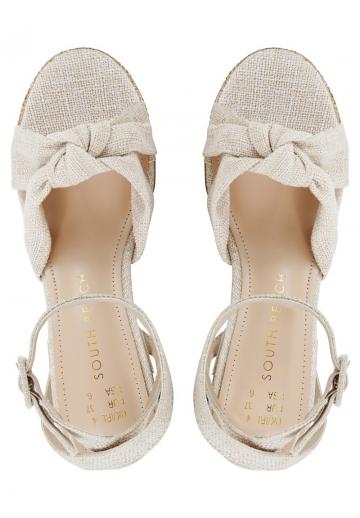 Босоножки на платформе