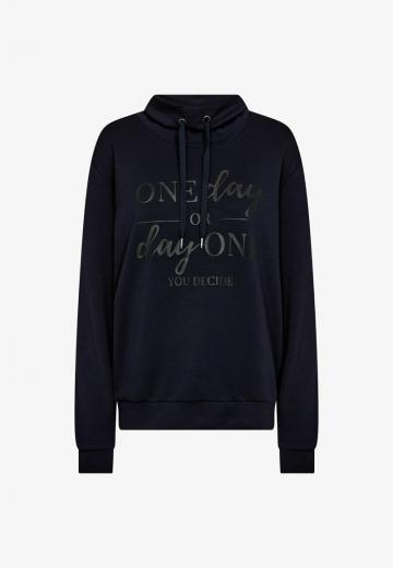 Пуловер с капюшоном