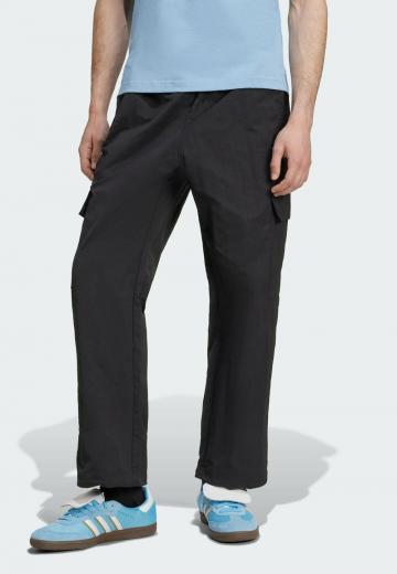 Брюки с накладными карманами