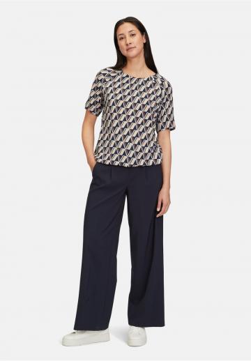 Атласная блузка