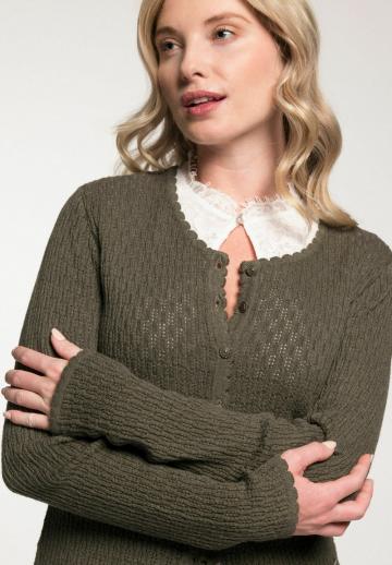 Вязаная кофта