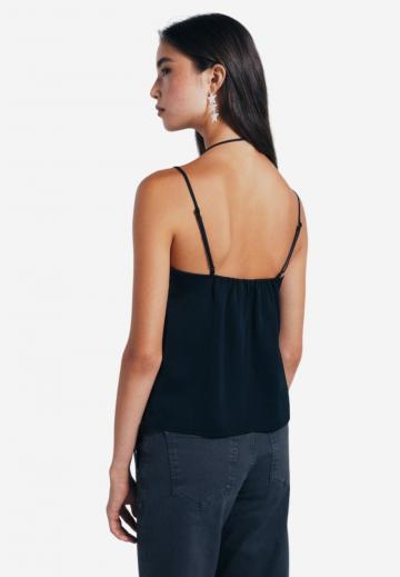 Топ на бретельках