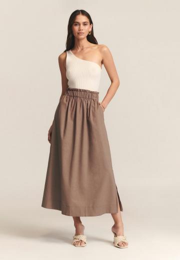 Юбка с накладными карманами