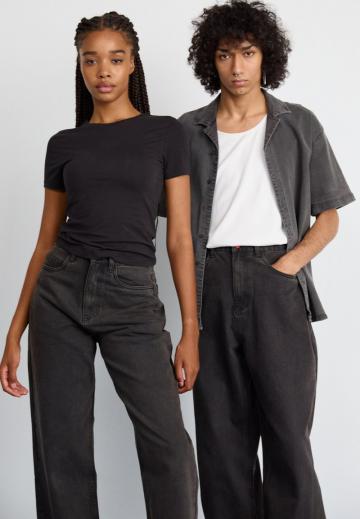 Свободные джинсы