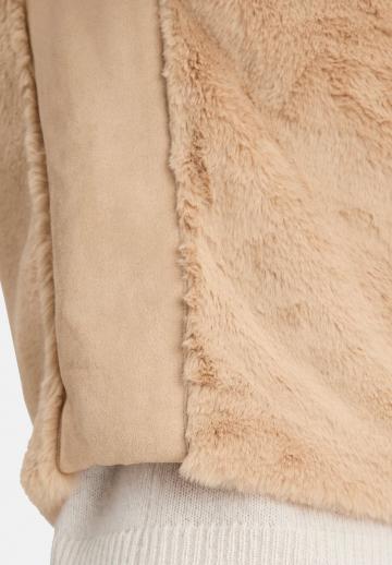 Пуховой жилет